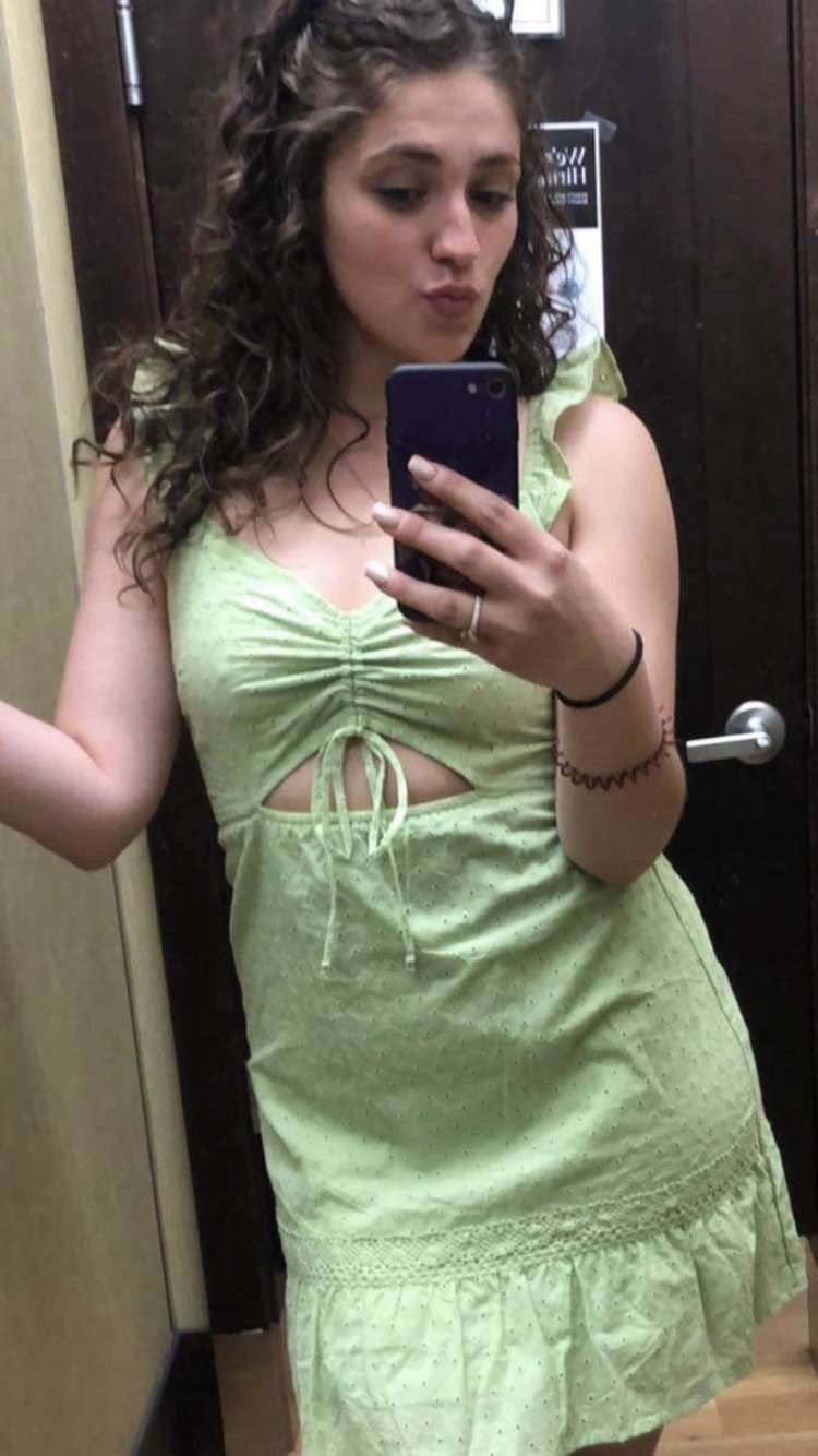 For more Hailey hit up @lzmeanie #gttozrVW