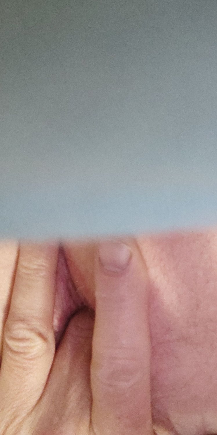 Old fag. Wants to be used #hi6QYZT9