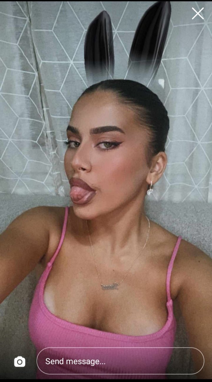 Beautiful amateur girl tits #FCnLfJdb